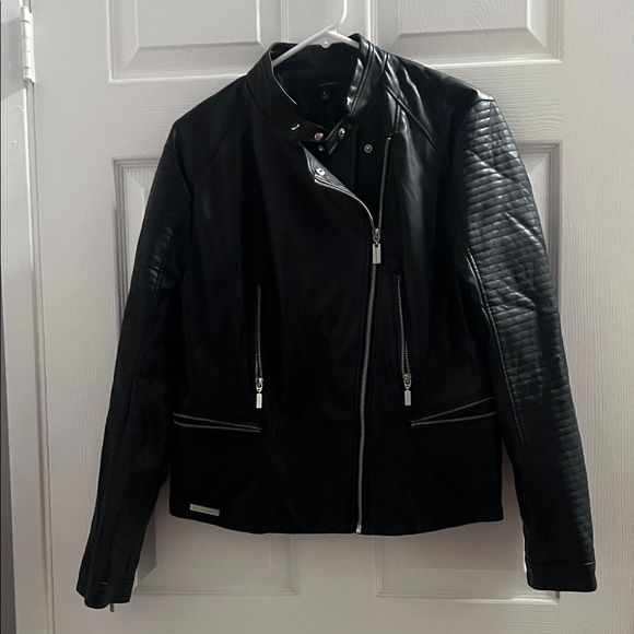 Harve Benard Black Leather Jacket - Picture 1 of 4